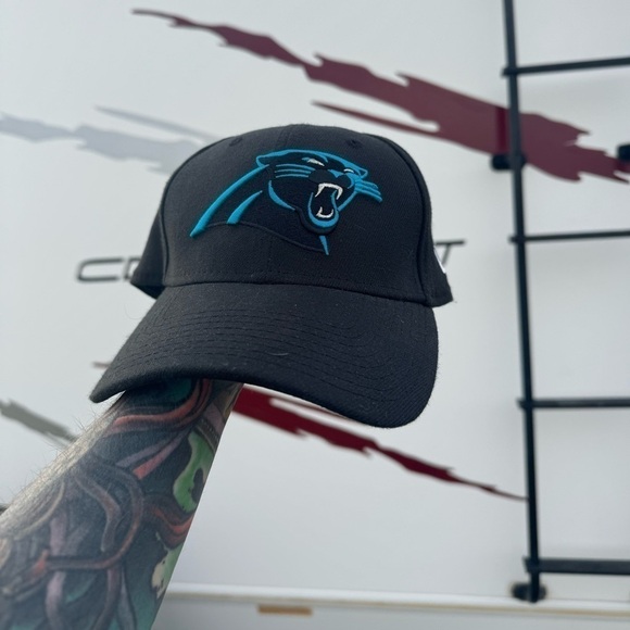 New Era Other - New era Carolina panthers NFL flex fit hat
Black blue size Small-Medium